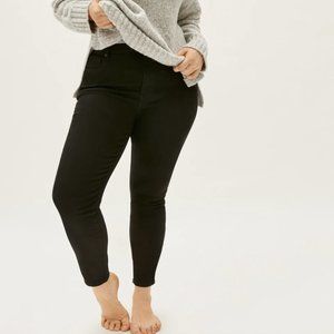 EUC Everlane Curvy High-Rise Jeans in Black